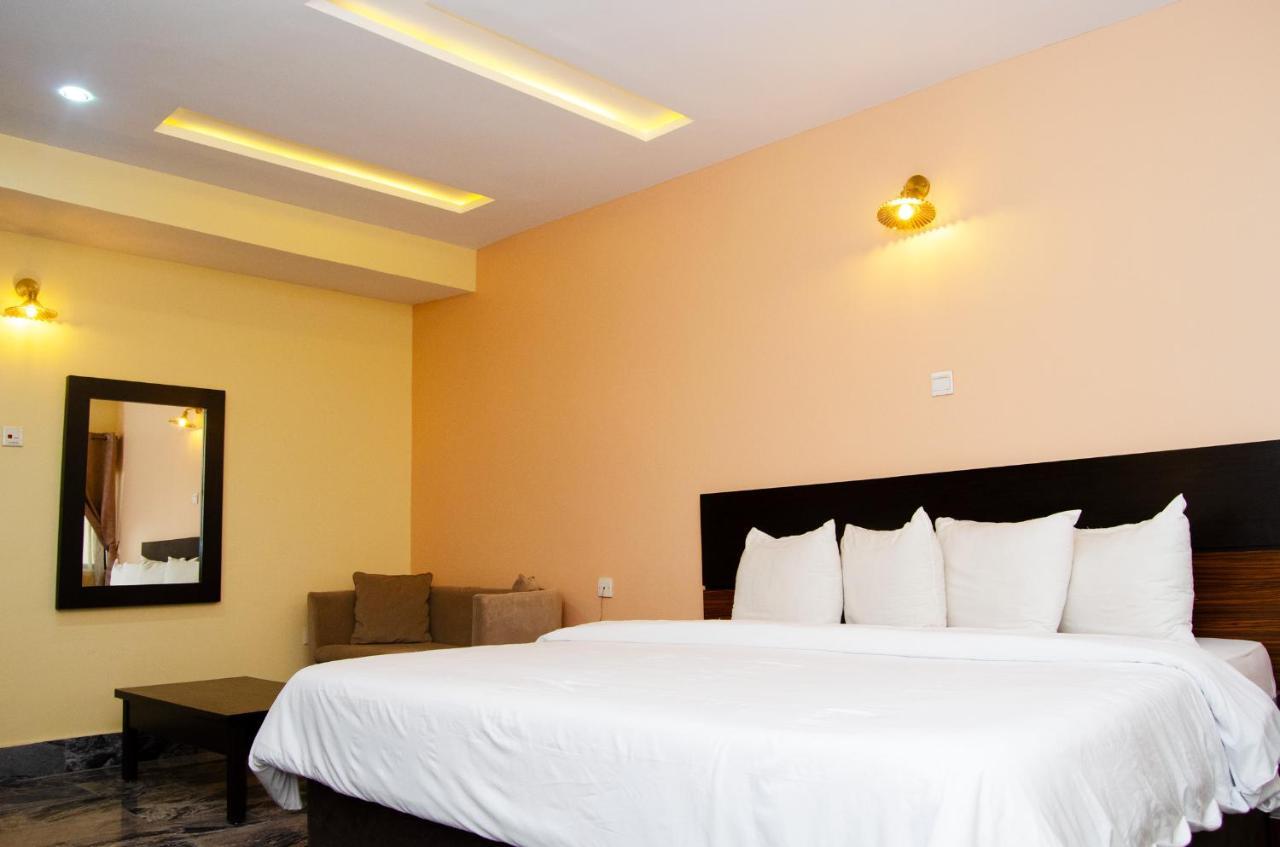 Residency Hotel Area11 Garki อาบูจา ภายนอก รูปภาพ