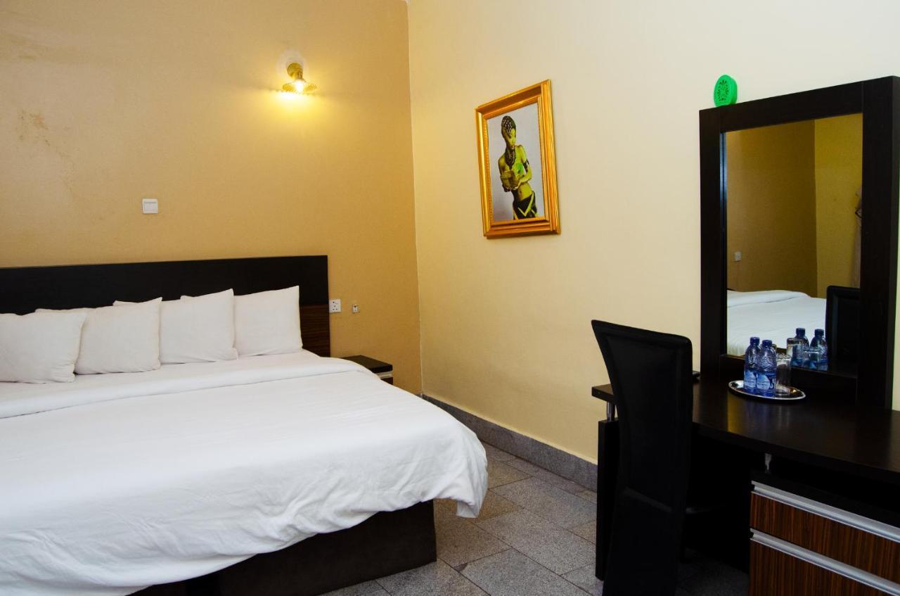 Residency Hotel Area11 Garki อาบูจา ภายนอก รูปภาพ